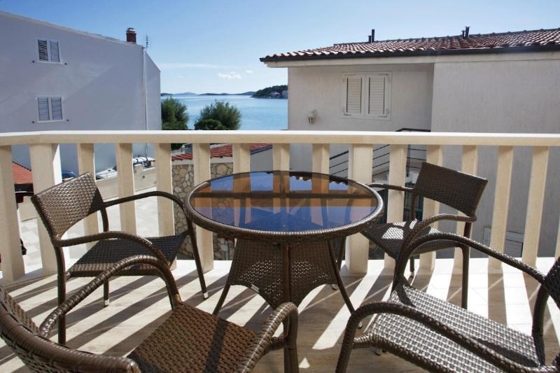 Apartments Tisno - Villa Mare Eksteriør billede