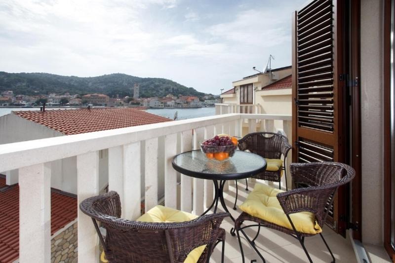 Apartments Tisno - Villa Mare Eksteriør billede
